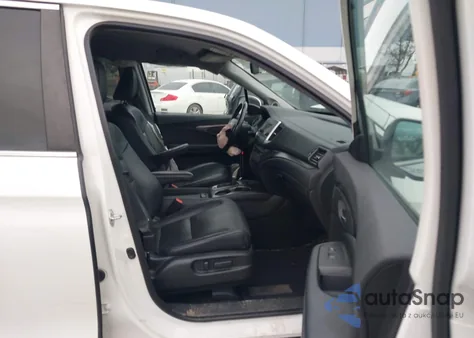 2017 Honda Ridgeline Rtl z USA, uszkodzony, nr VIN 5FPYK2F56HB011228